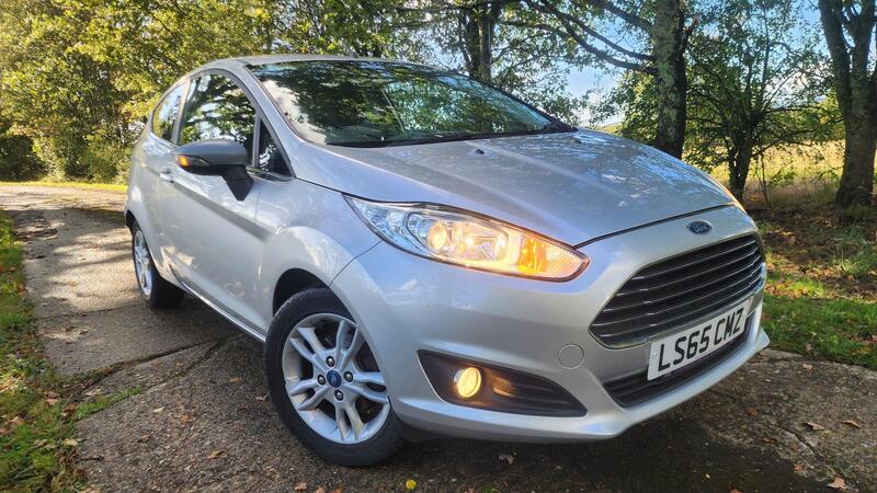 2015 Ford Fiesta — photo 15