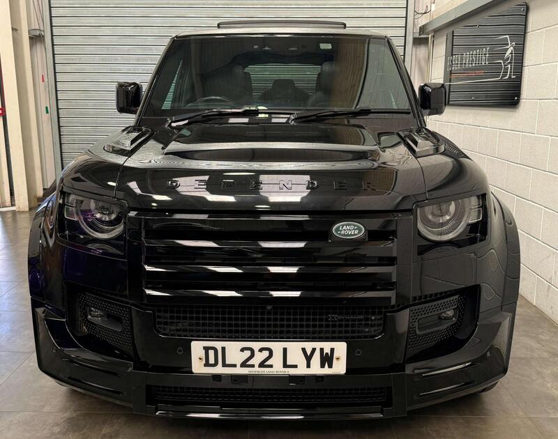 Land Rover Defender 110 view 2