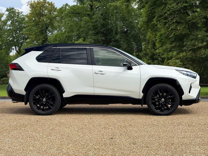 Toyota Rav4 view 4