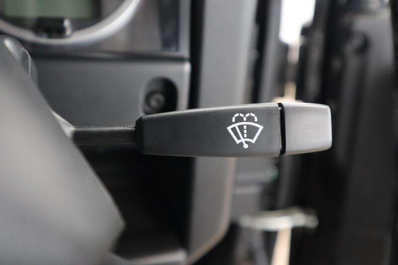 Land Rover Defender view 34