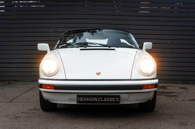 Porsche 911 view 2