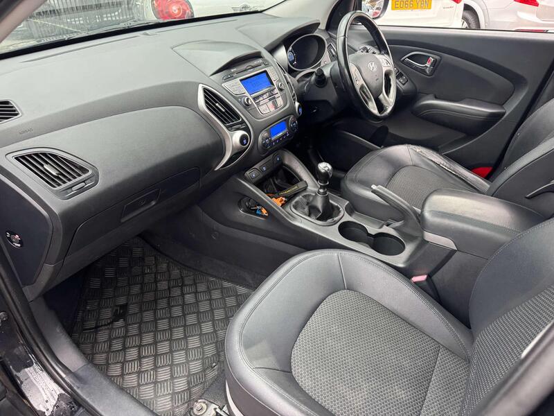 Hyundai Ix35 view 2