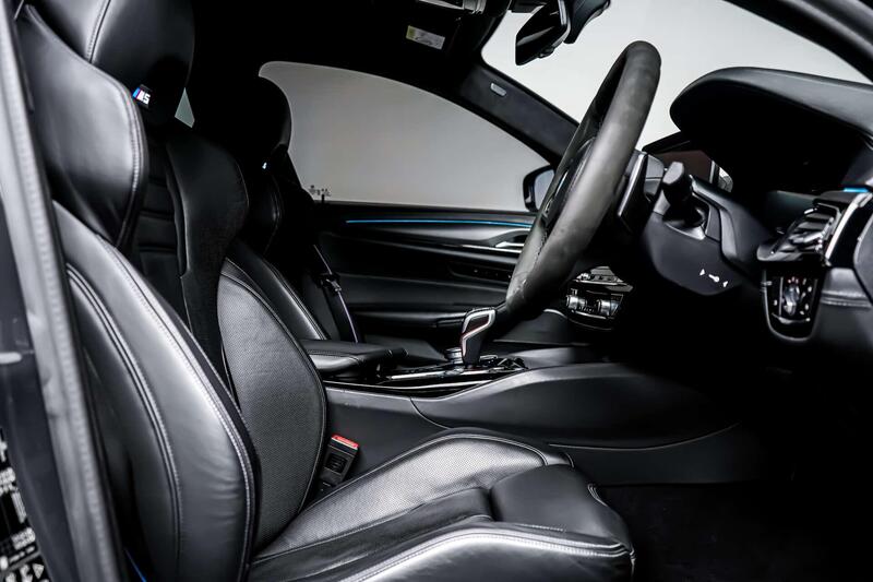 BMW M5 view 6