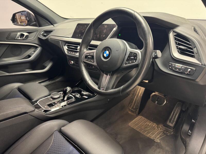 BMW 1 Series view 7