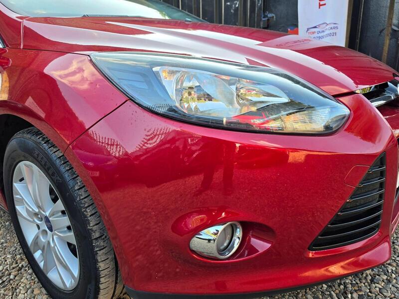 Ford Focus 1.0T EcoBoost Titanium Navigator Euro 5 (s/s) 5dr thumbnail 11