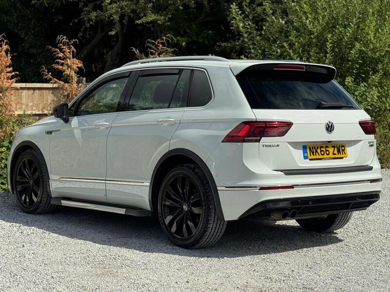 Volkswagen Tiguan view 6