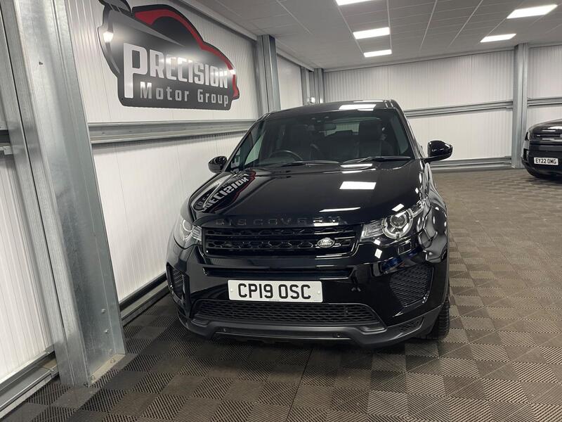 Land Rover Discovery Sport view 6