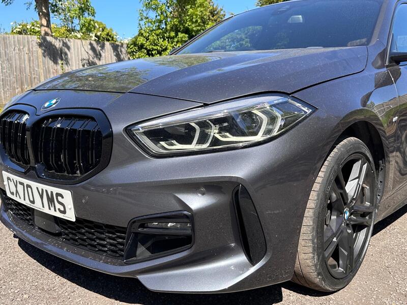 BMW 1 Series view 4