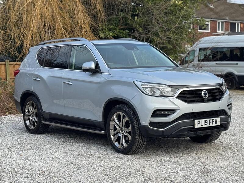 KGM Rexton view 3