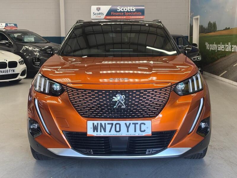 Peugeot E-2008 view 2