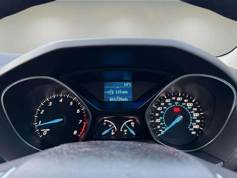 Ford Focus view 5