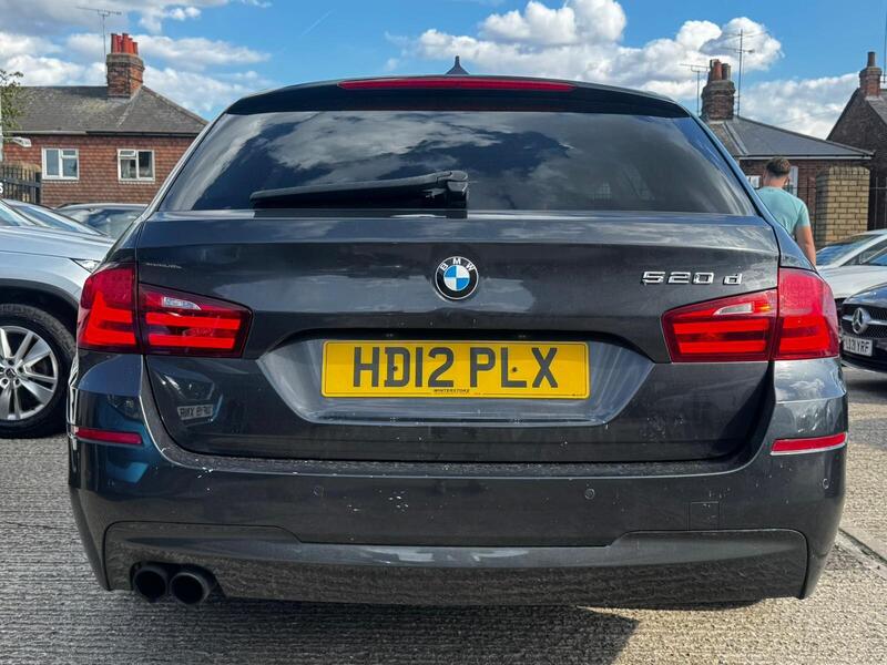BMW 5 Series view 6