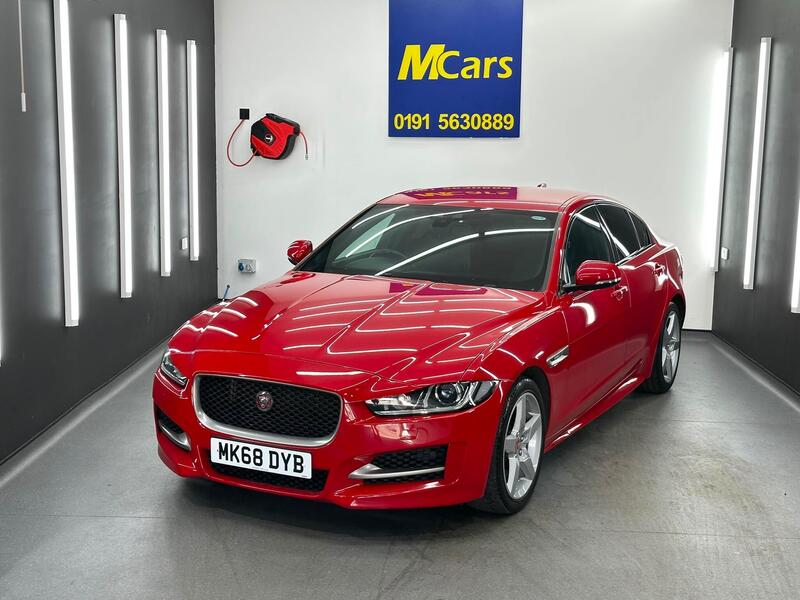Jaguar Xe view 3
