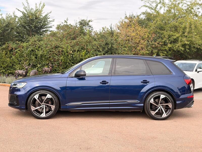 Audi Audi SQ7 view 4