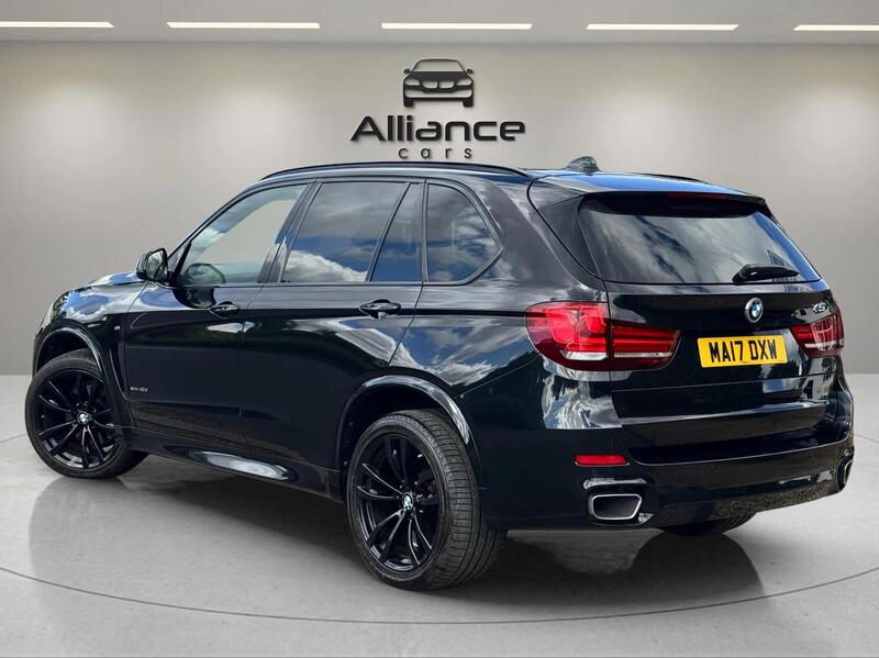 BMW X5 view 3