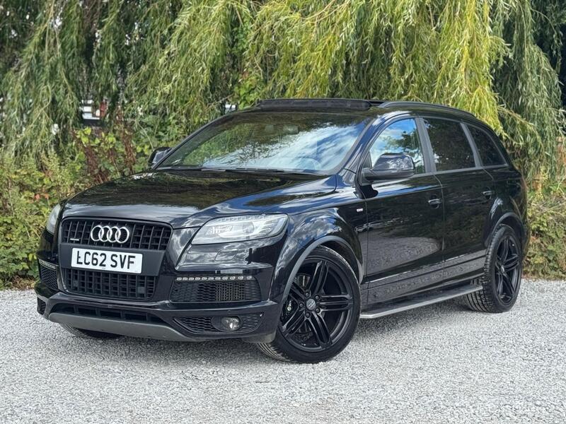 Audi Q7 view 2