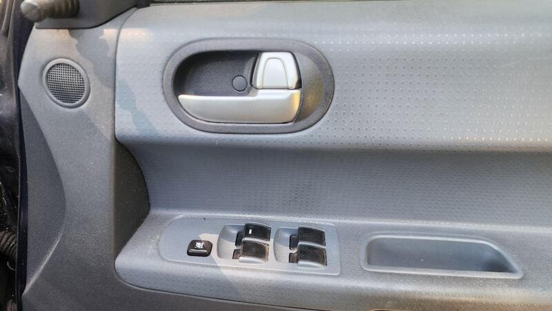 2007 Mitsubishi Colt — photo 26