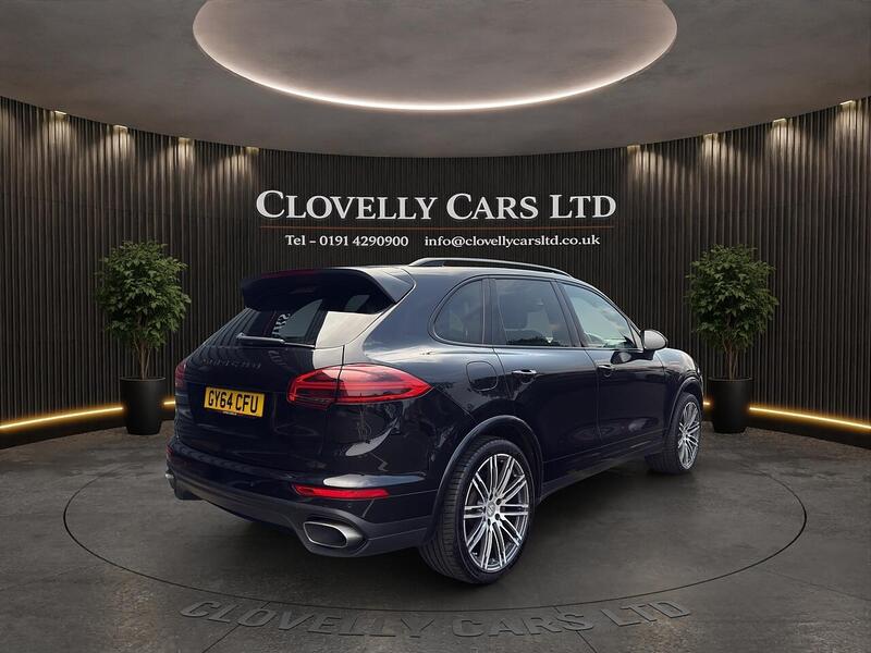 Porsche Cayenne view 5