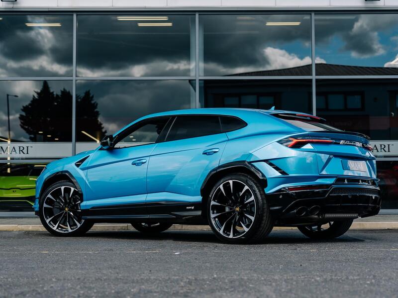 Lamborghini Urus view 2