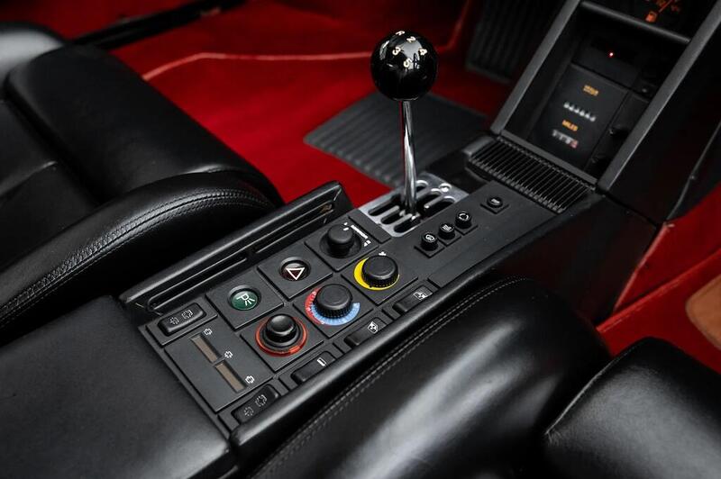 Ferrari Testarossa view 6
