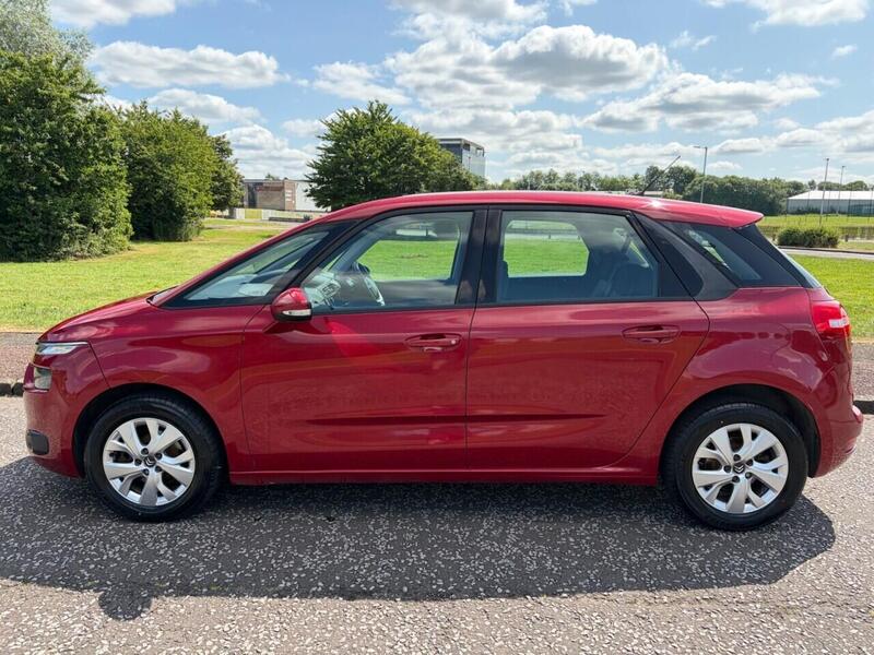 Citroen C4 Picasso view 2