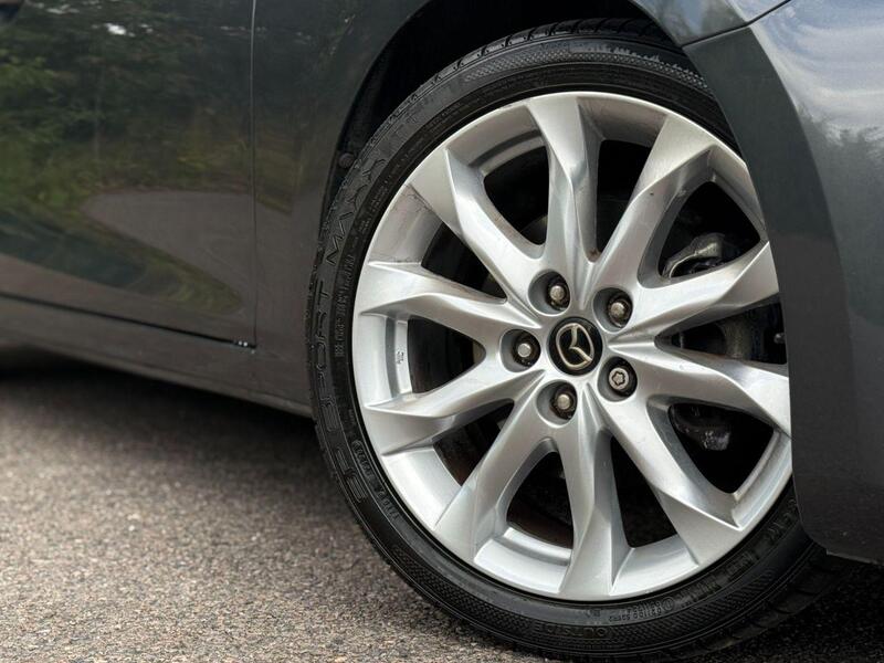 Mazda Mazda3 view 7