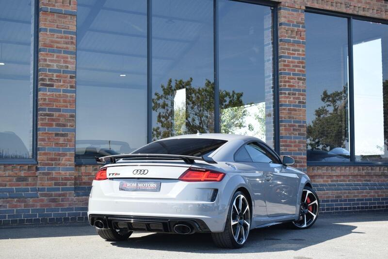 Audi Audi TT RS view 2
