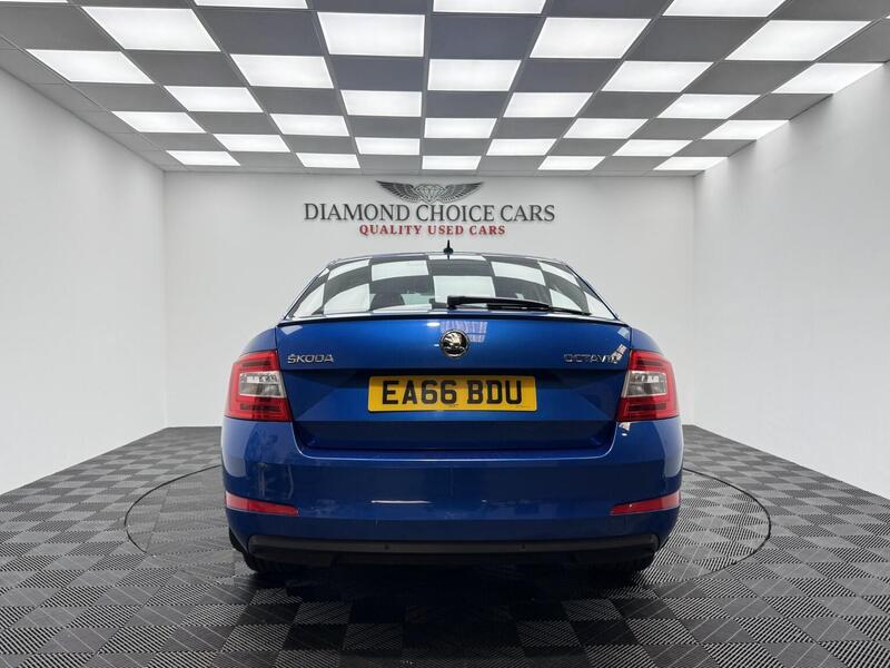 Skoda Octavia view 5