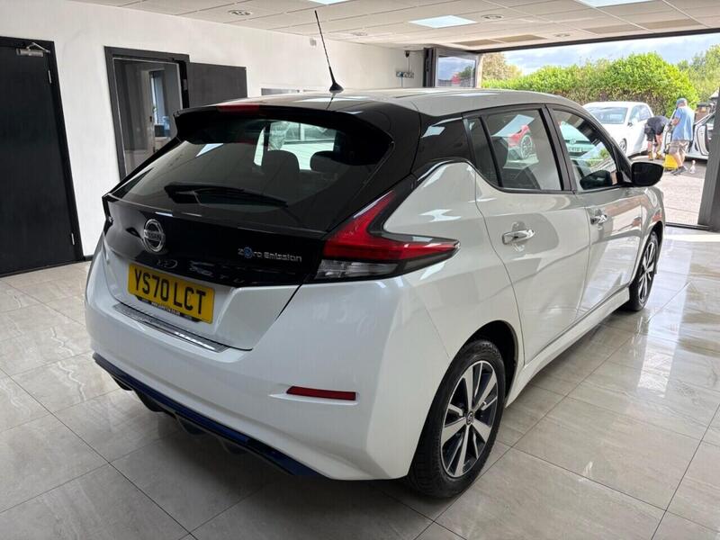 Nissan Leaf view 3