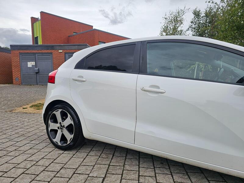Kia Rio view 5