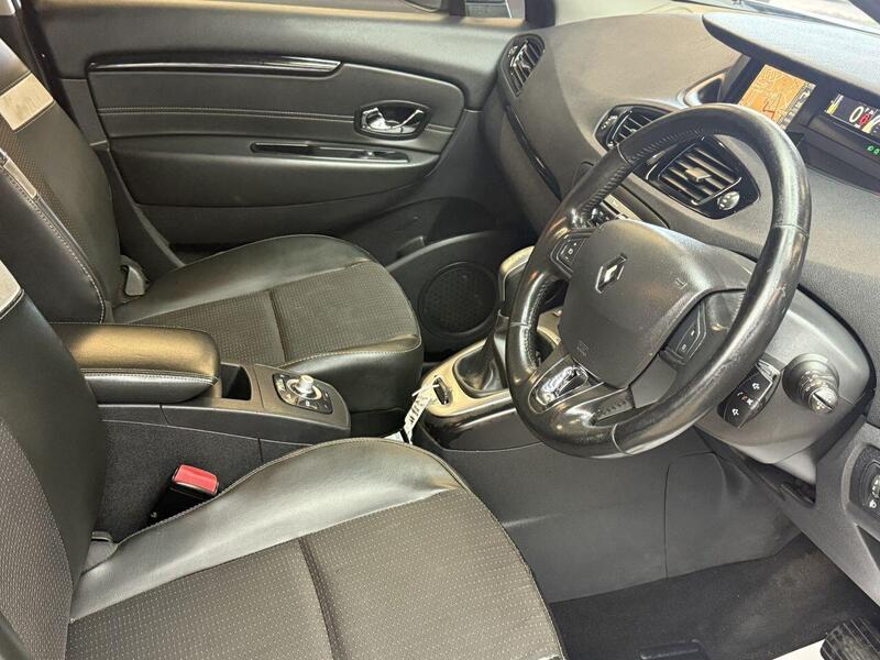 Renault Scenic view 13