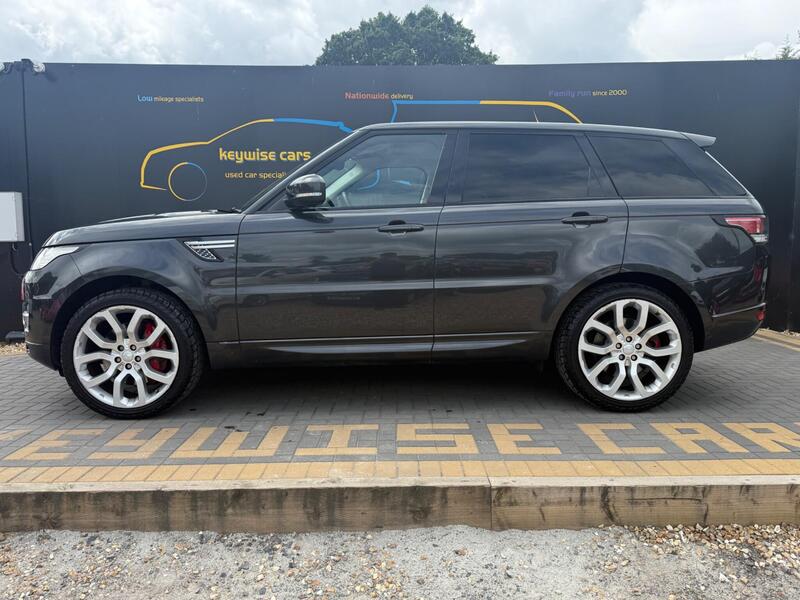 Land Rover Range Rover Sport view 2