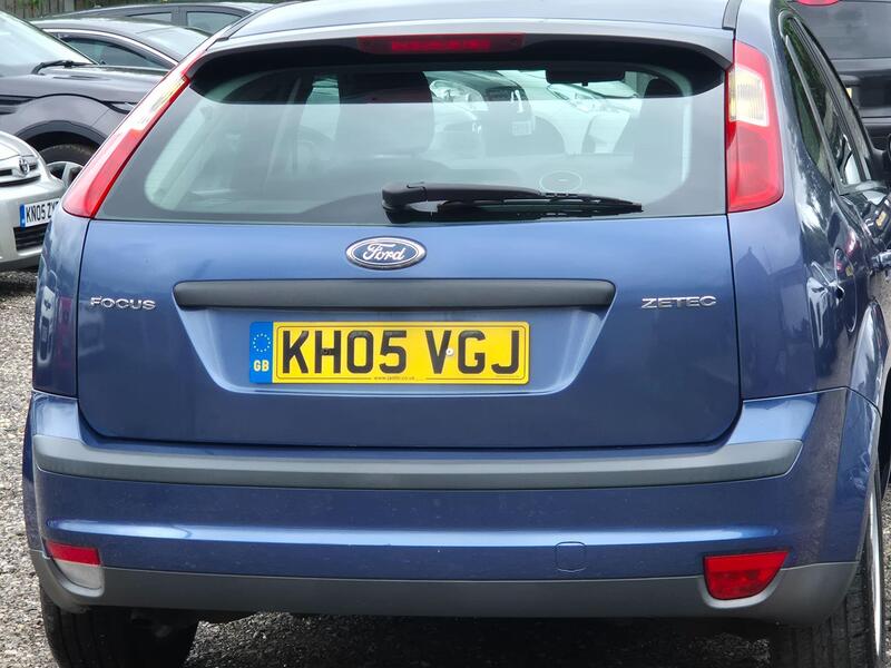 Ford Focus view 6