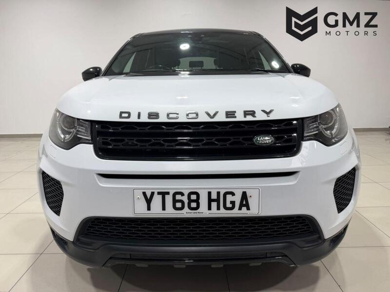 Land Rover Discovery Sport view 2