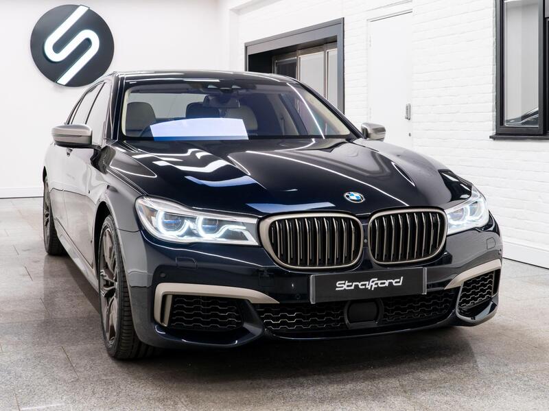 BMW 7 Series view 4