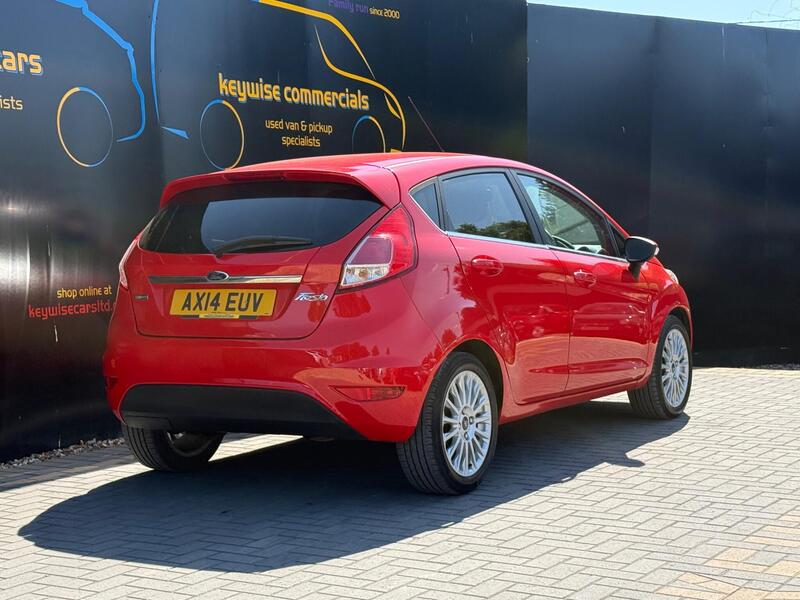 Ford Fiesta view 5