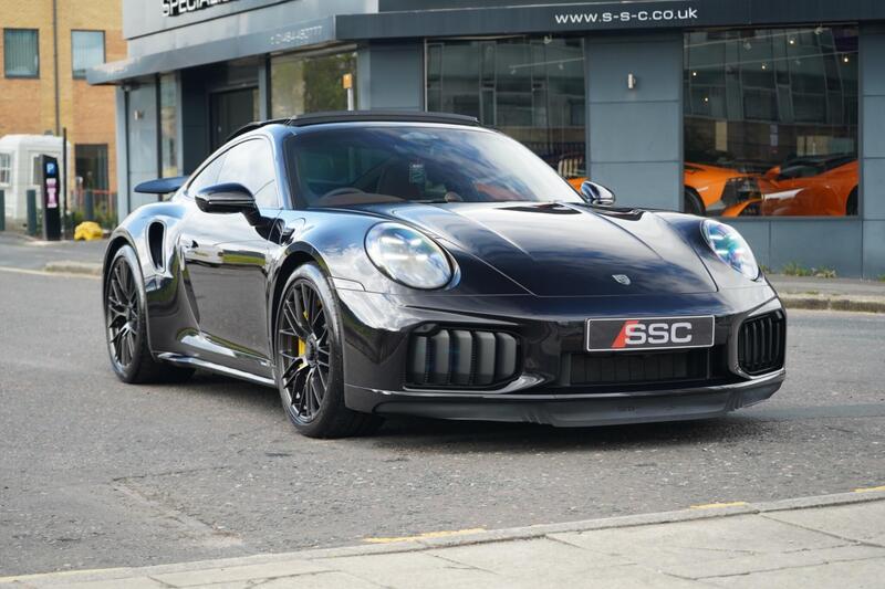 Porsche 911 view 5