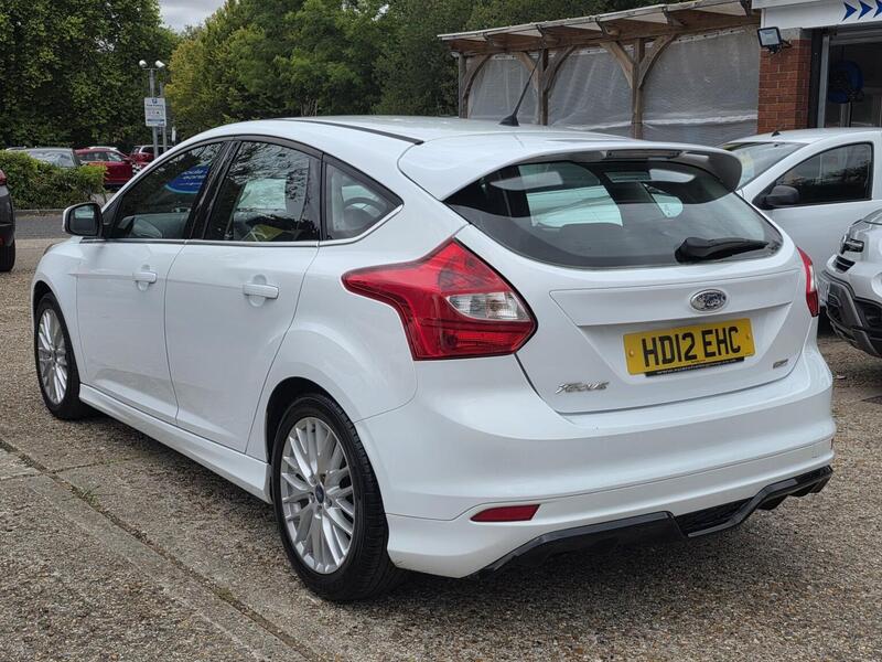 Ford Focus view 6
