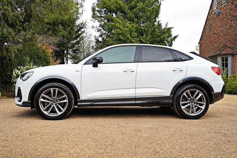 Audi Audi Q3 view 2