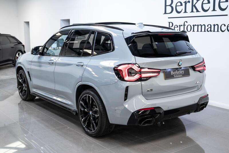 BMW X3 view 5
