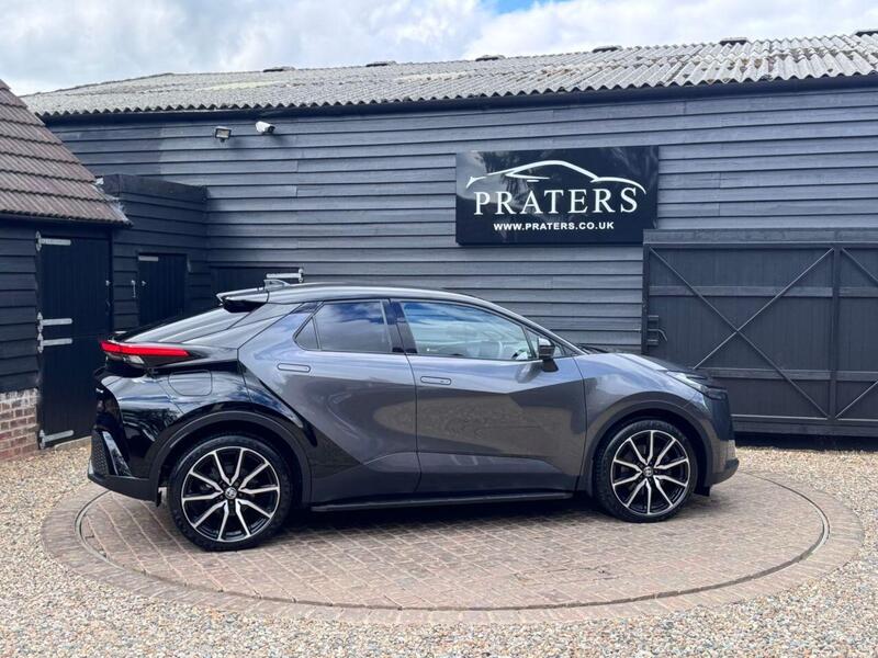 Toyota C-HR view 5