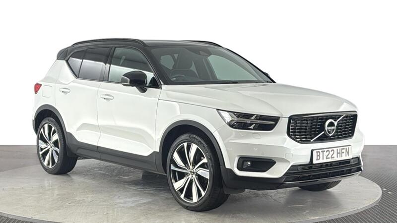 Volvo XC40 view 2