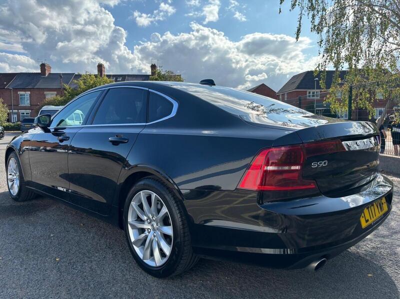 Volvo S90 view 3