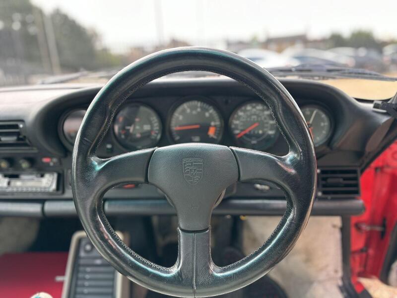 Porsche 911 view 13
