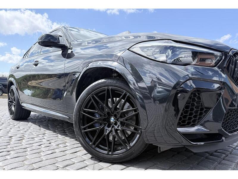 BMW X6 M view 4