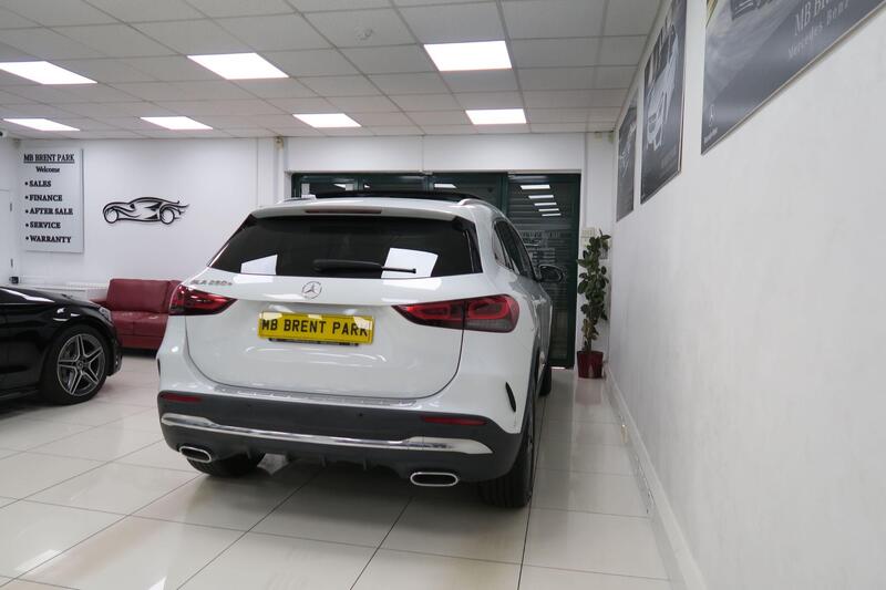 Mercedes-Benz Gla view 6