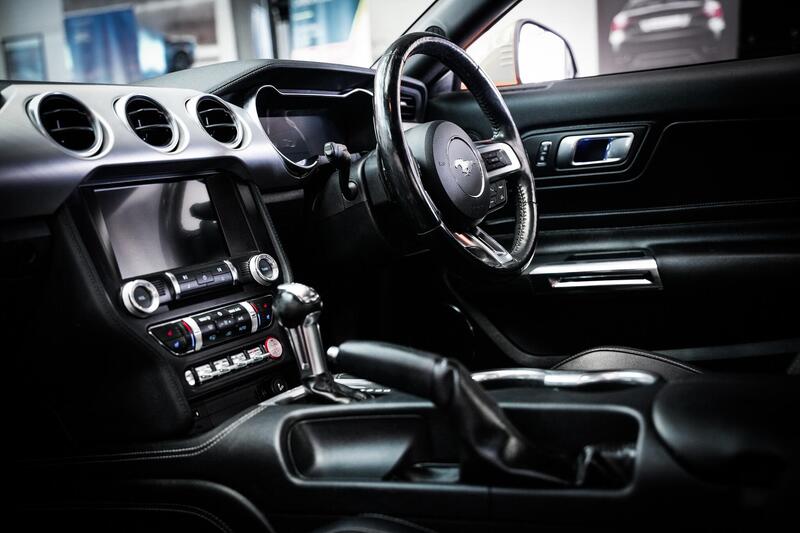 Ford Mustang view 3