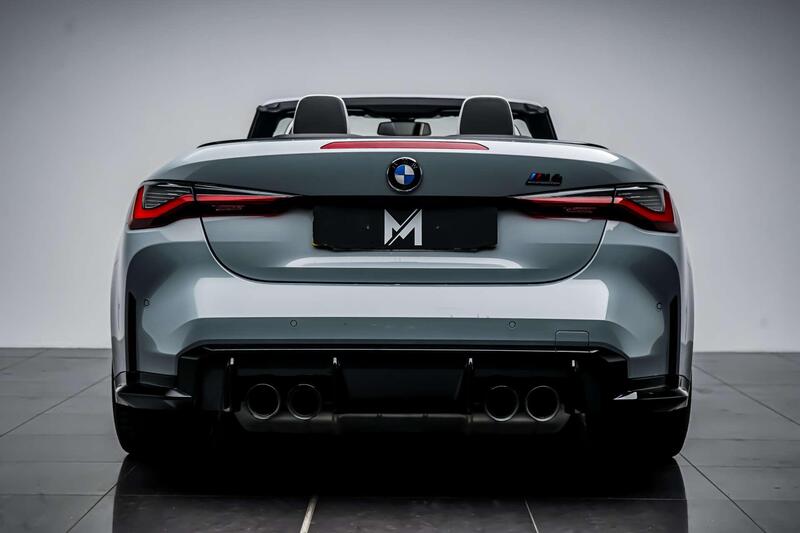 BMW M4 view 4