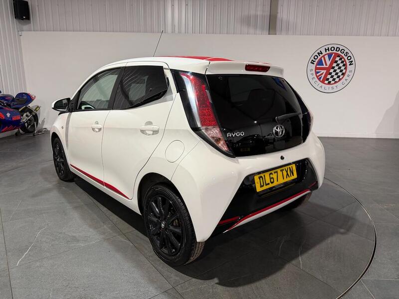 Toyota Aygo view 3