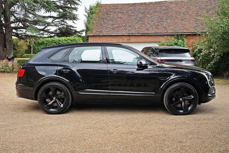 Bentley Bentayga view 7